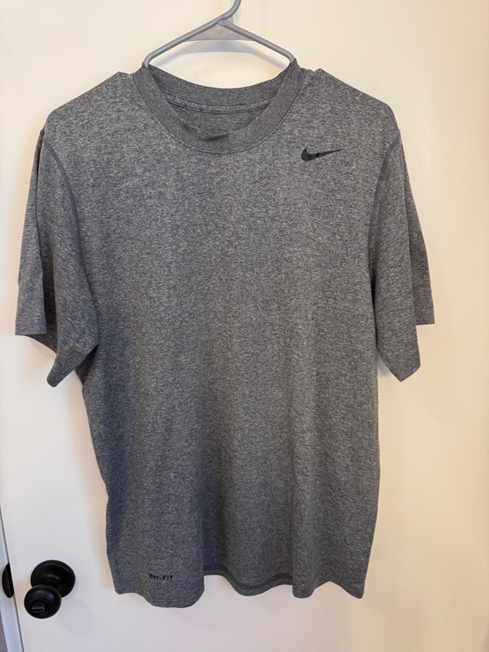 Nike Men’s Gray Short Sleeve Dri-FIT Performance Tee